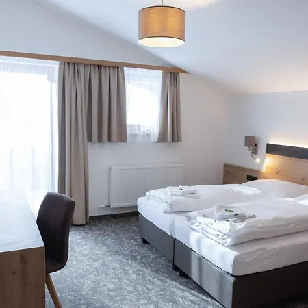 Gasthof Central B&B Obertauern 3*