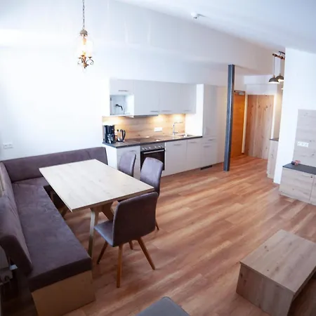 ゲストハウス Central B&B Obertauern 3*