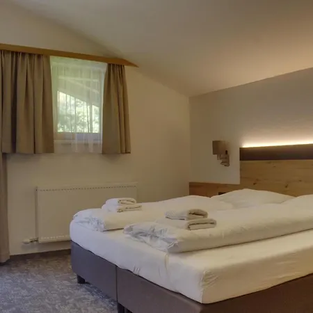 Gasthof Central B&B Obertauern 3*
