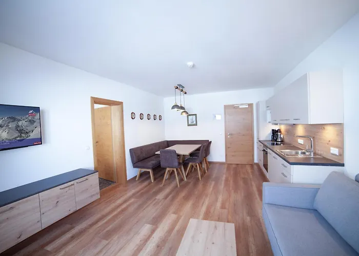 ゲストハウス Central B&B Obertauern