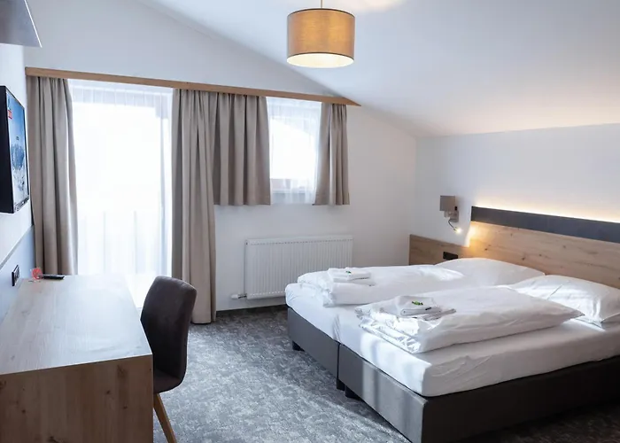 ゲストハウス Central B&B Obertauern 3*