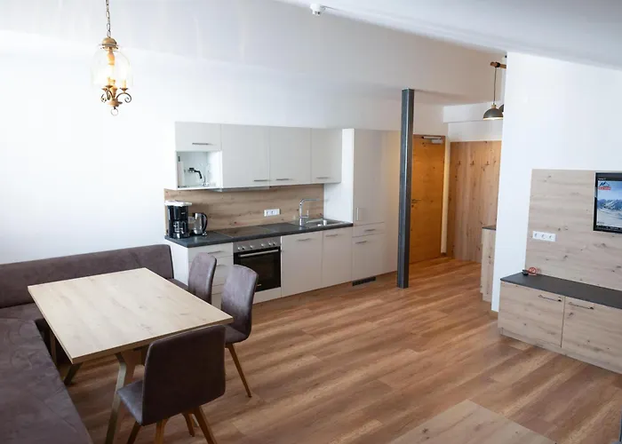 Central B&B Obertauern ゲストハウス