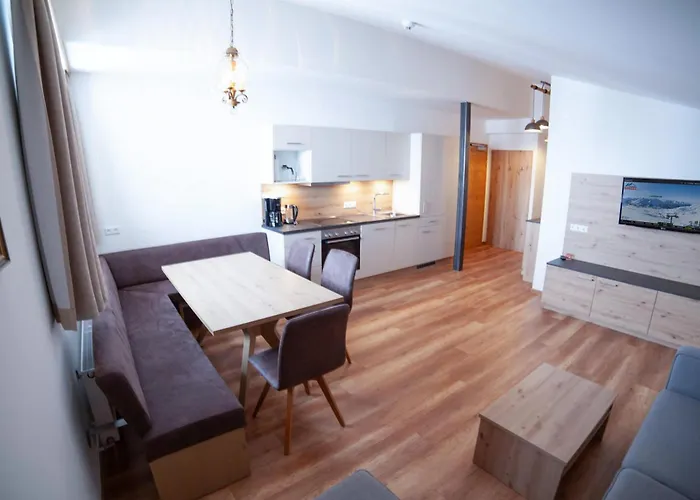 Πανσιόν Central B&B Obertauern 3*
